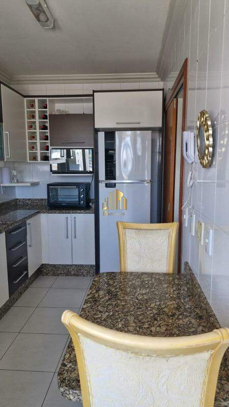 Apartamento à venda com 3 quartos, 92m² - Foto 7