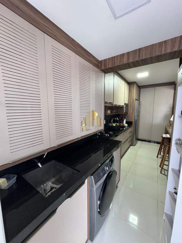 Apartamento à venda com 3 quartos, 111m² - Foto 6