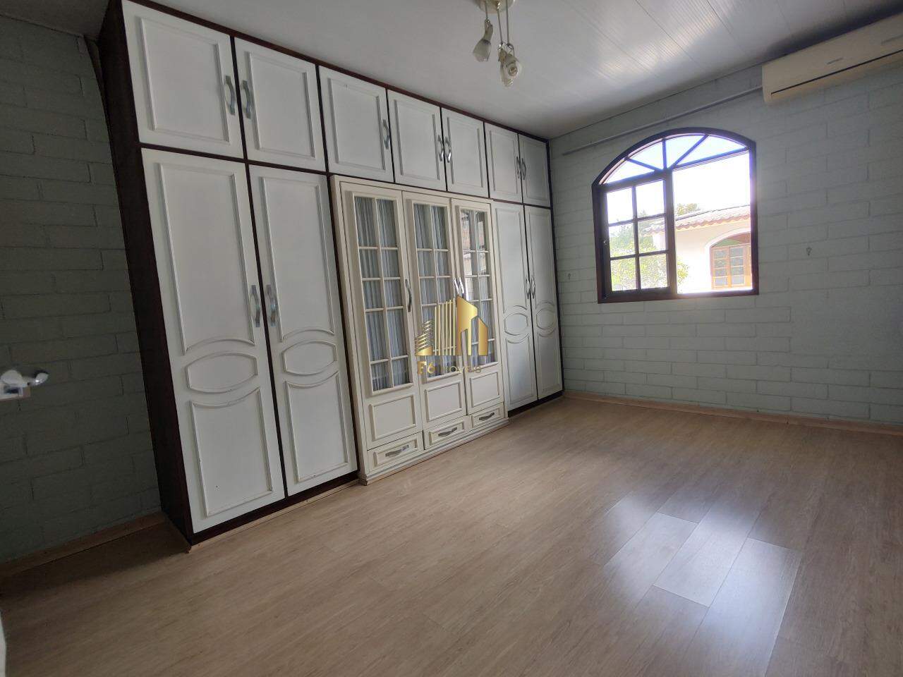 Casa para alugar com 3 quartos, 115m² - Foto 11