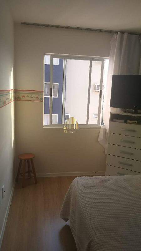 Apartamento à venda com 2 quartos, 57m² - Foto 11