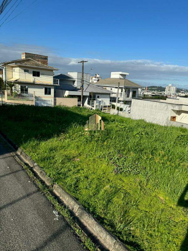 Terreno à venda, 450m² - Foto 1