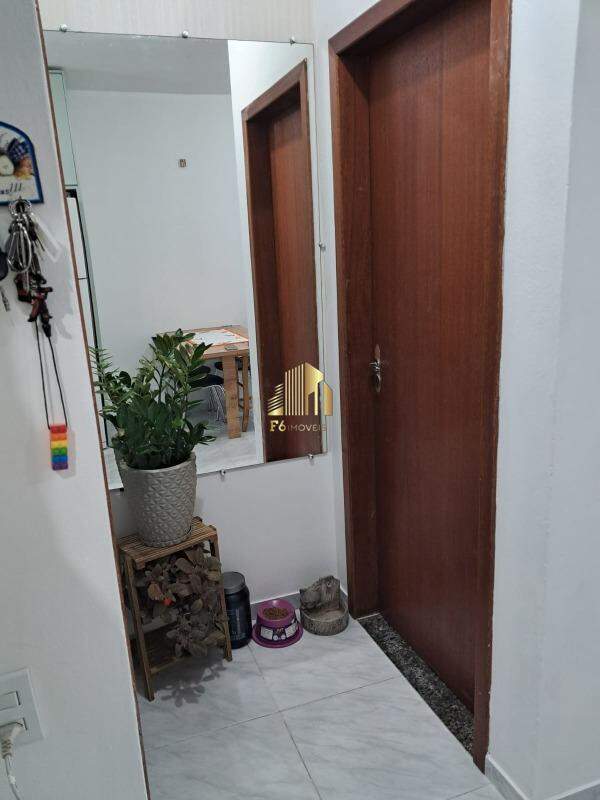 Casa à venda com 2 quartos, 49m² - Foto 12