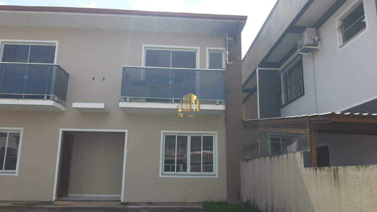 Sobrado à venda com 2 quartos, 70m² - Foto 1