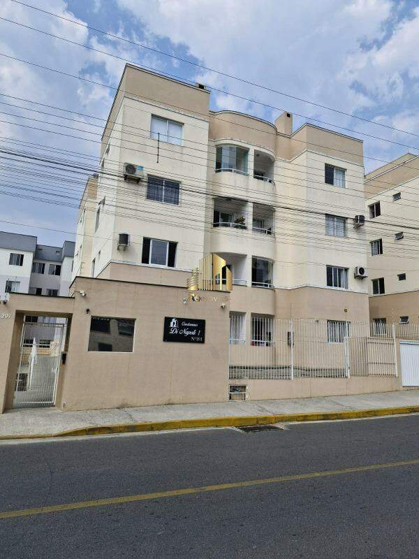 Apartamento à venda com 2 quartos, 56m² - Foto 1