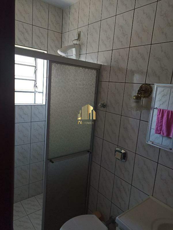 Casa à venda com 4 quartos, 200m² - Foto 17