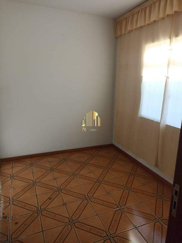 Casa à venda com 4 quartos, 200m² - Foto 22