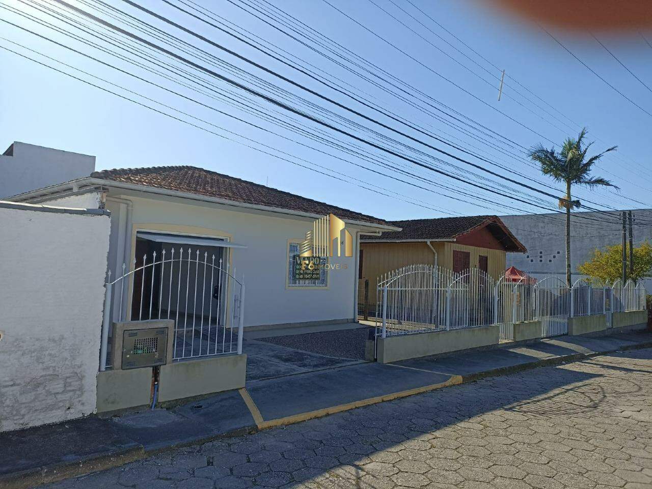 Casa à venda com 4 quartos, 200m² - Foto 6