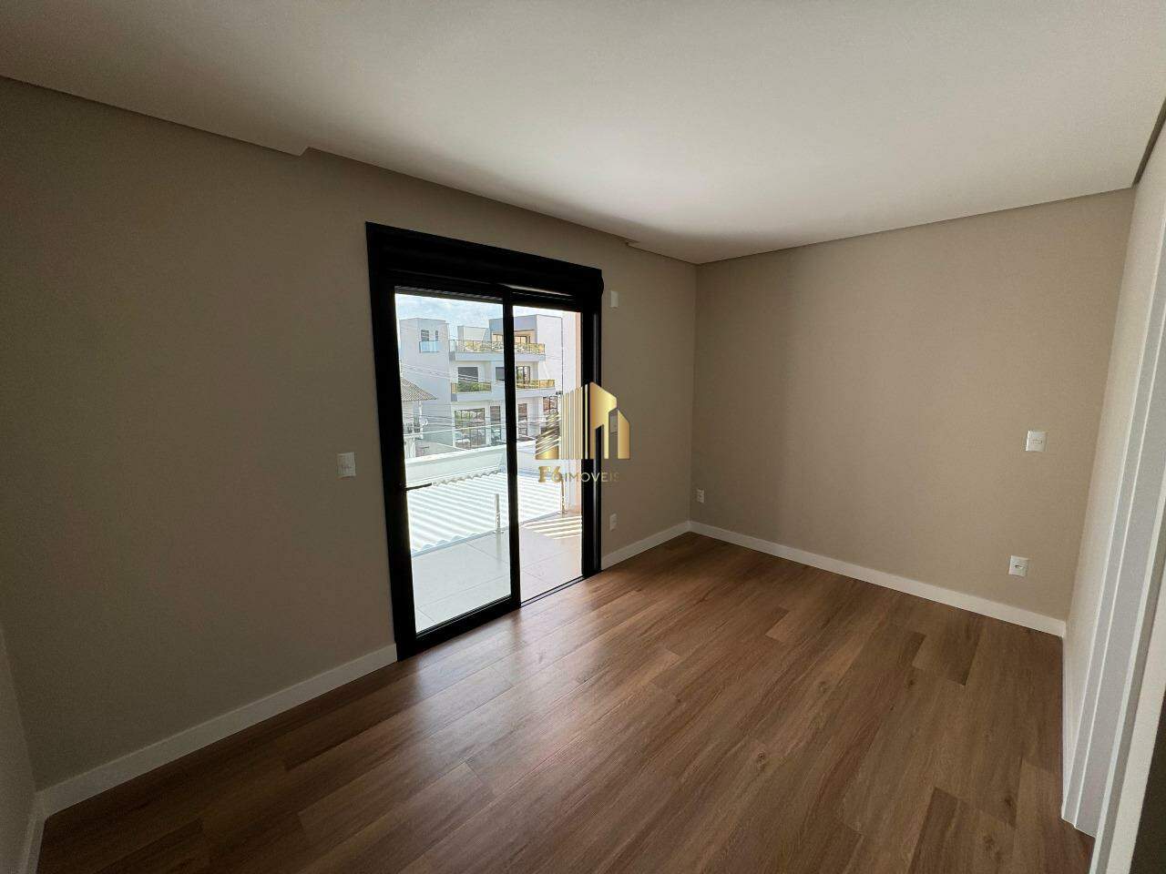 Casa à venda com 3 quartos, 150m² - Foto 11