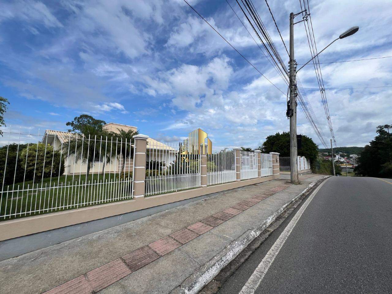 Casa à venda com 2 quartos, 142m² - Foto 23