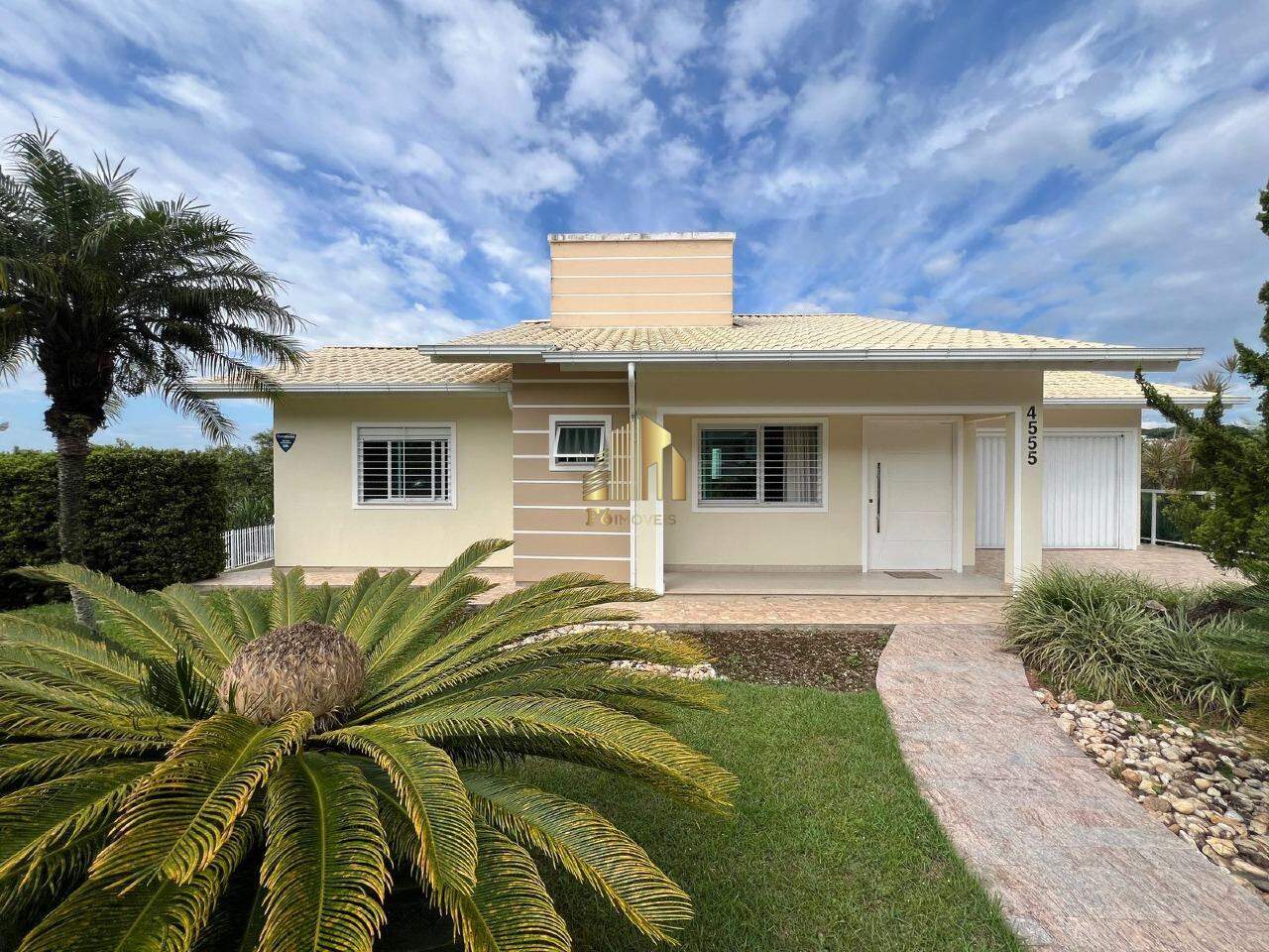 Casa à venda com 2 quartos, 142m² - Foto 1