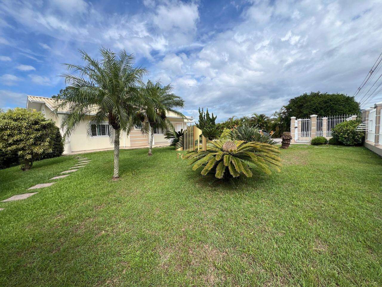 Casa à venda com 2 quartos, 142m² - Foto 4