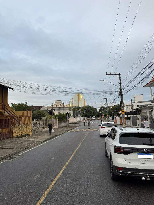 Apartamento à venda com 1 quarto, 45m² - Foto 8