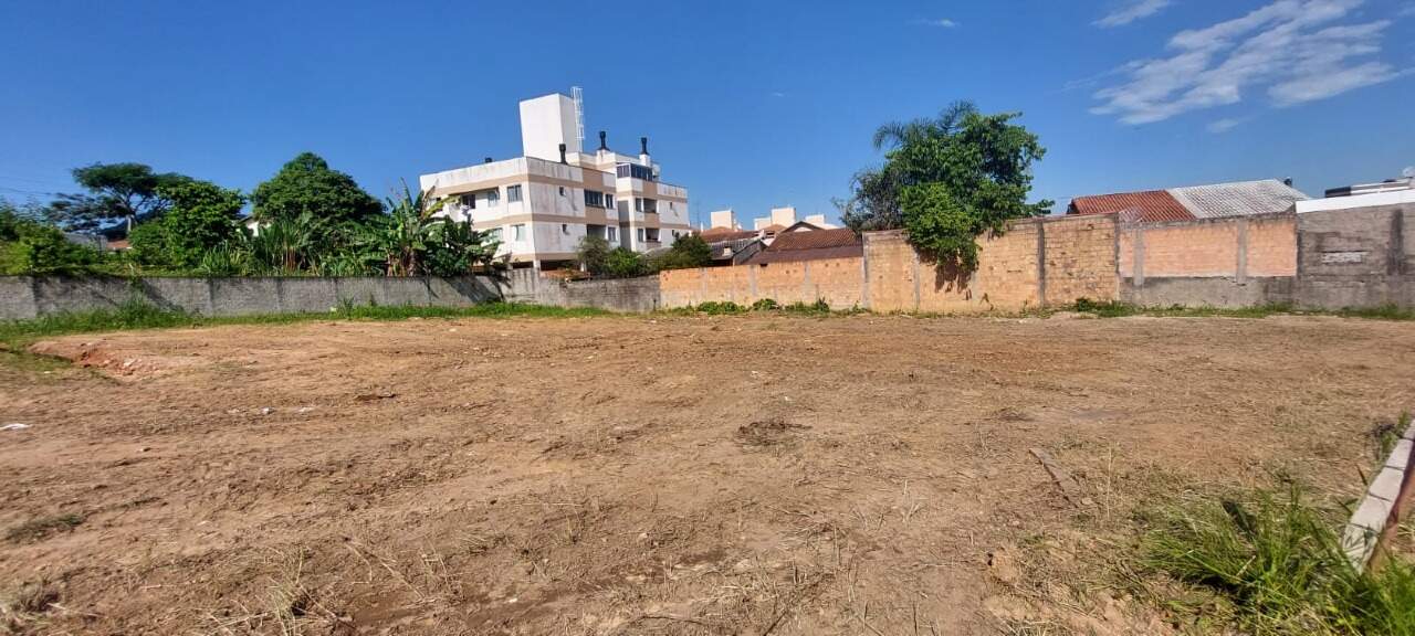 Terreno à venda, 1000m² - Foto 1