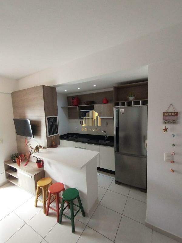 Apartamento à venda com 2 quartos, 58m² - Foto 4