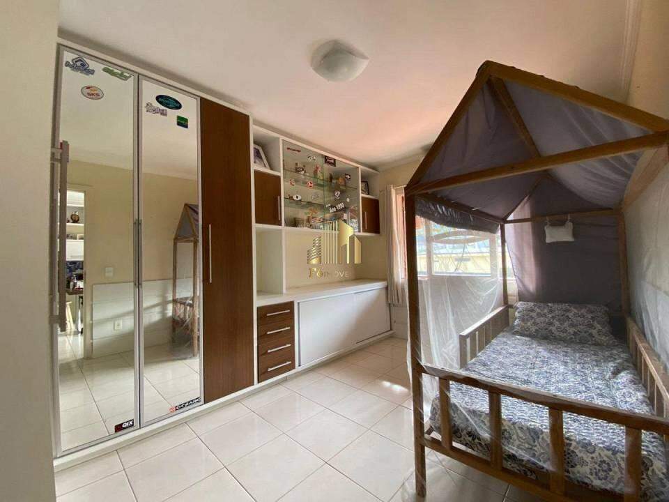 Casa à venda com 3 quartos, 245m² - Foto 14