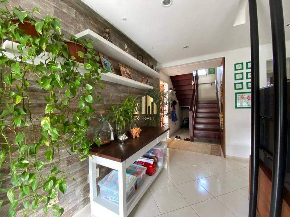 Casa à venda com 3 quartos, 245m² - Foto 24