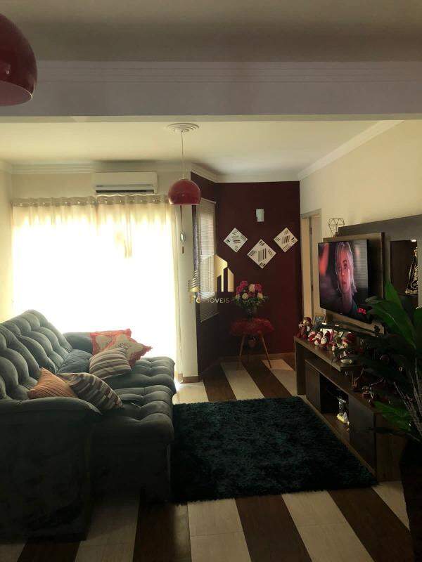 Casa à venda com 3 quartos, 200m² - Foto 18