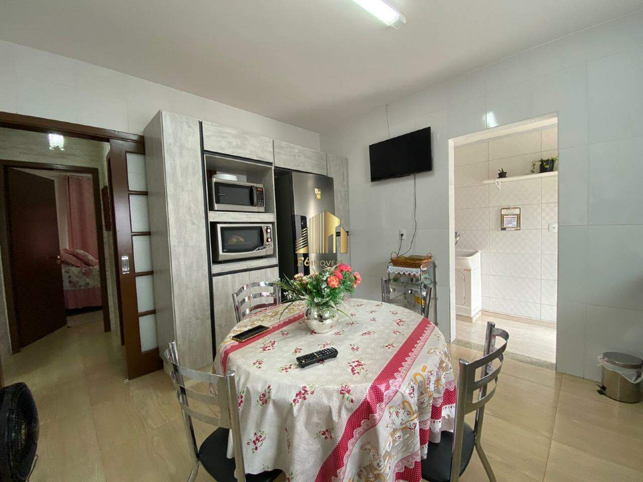 Casa à venda com 2 quartos, 140m² - Foto 7