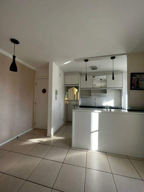 Apartamento à venda com 2 quartos, 50m² - Foto 2