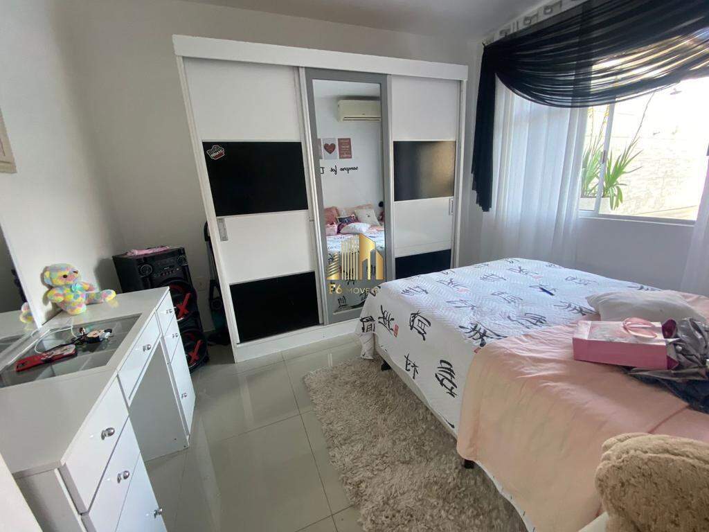 Casa à venda com 3 quartos, 136m² - Foto 18