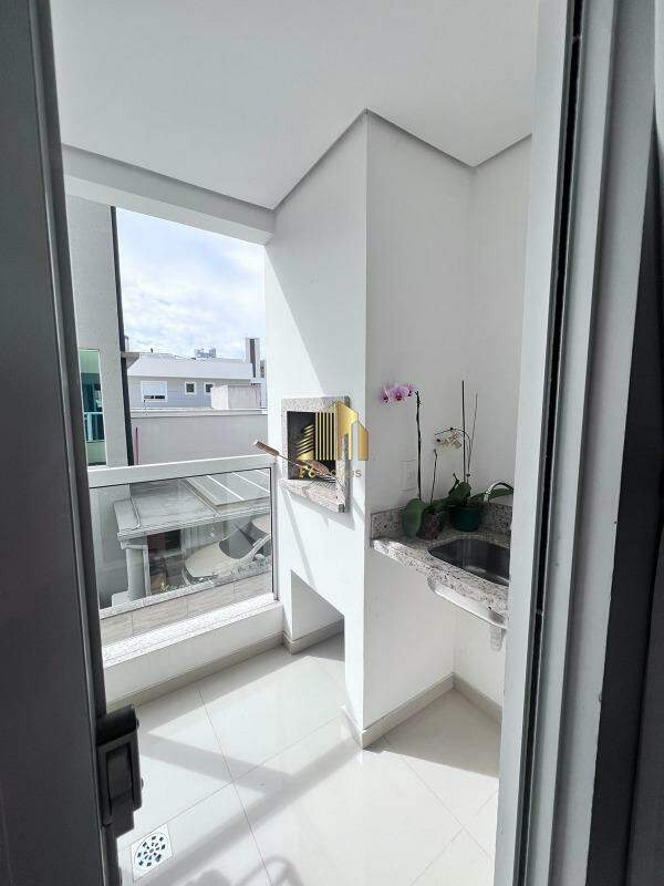 Apartamento à venda com 3 quartos, 98m² - Foto 11