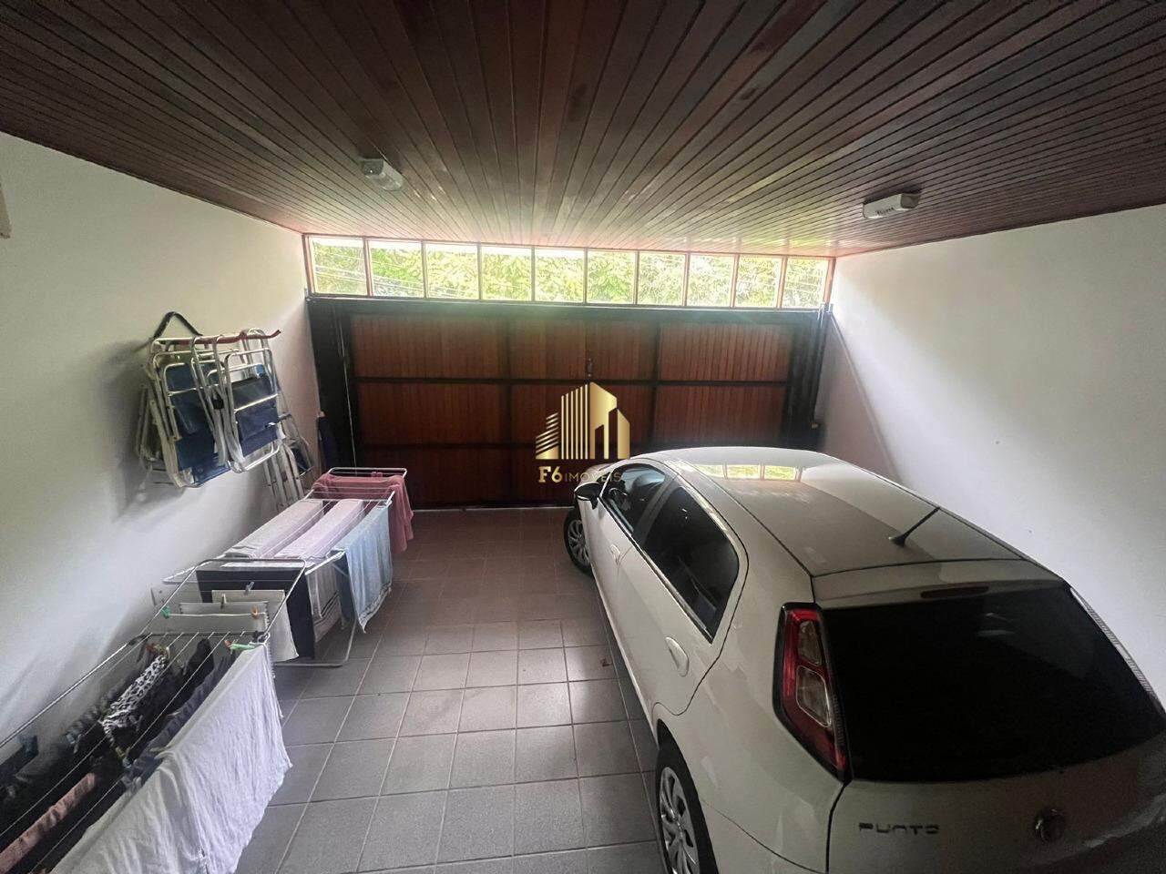 Casa à venda com 3 quartos, 300m² - Foto 16