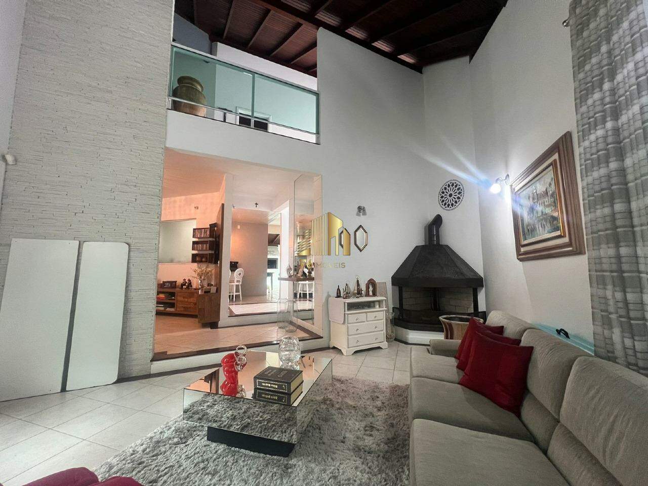 Casa à venda com 3 quartos, 300m² - Foto 6