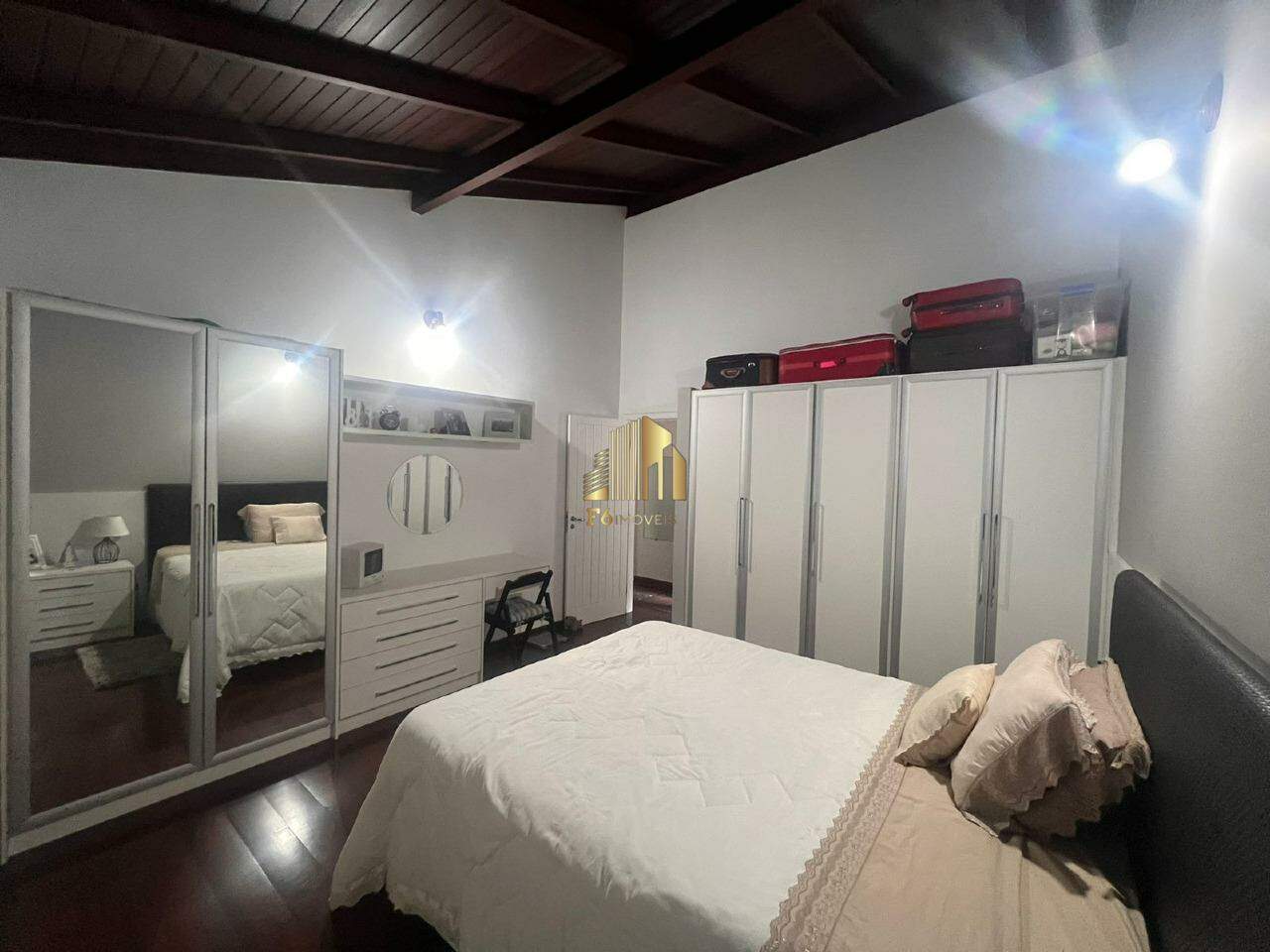 Casa à venda com 3 quartos, 300m² - Foto 20