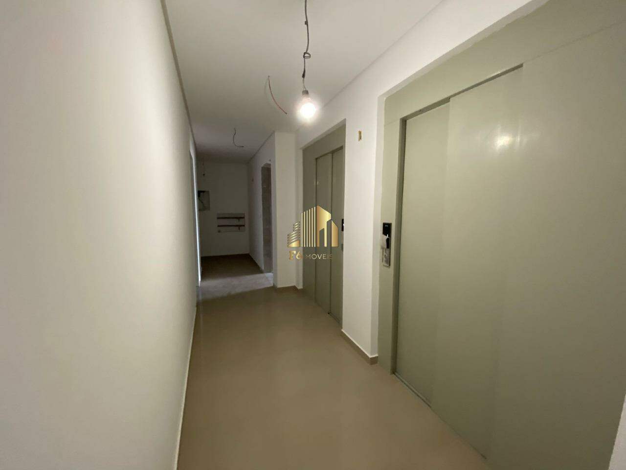 Apartamento à venda com 2 quartos, 77m² - Foto 4