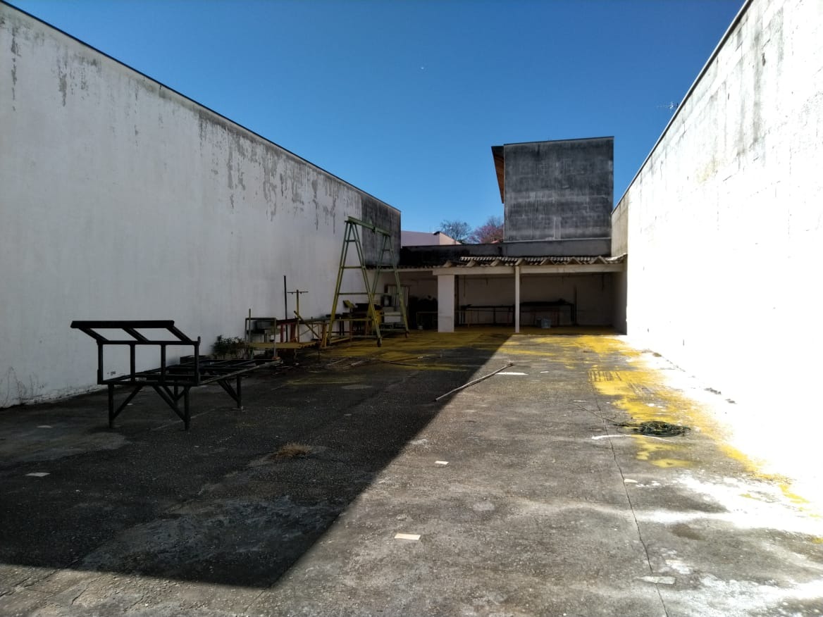 Galpão à venda no Jardim Santana: 