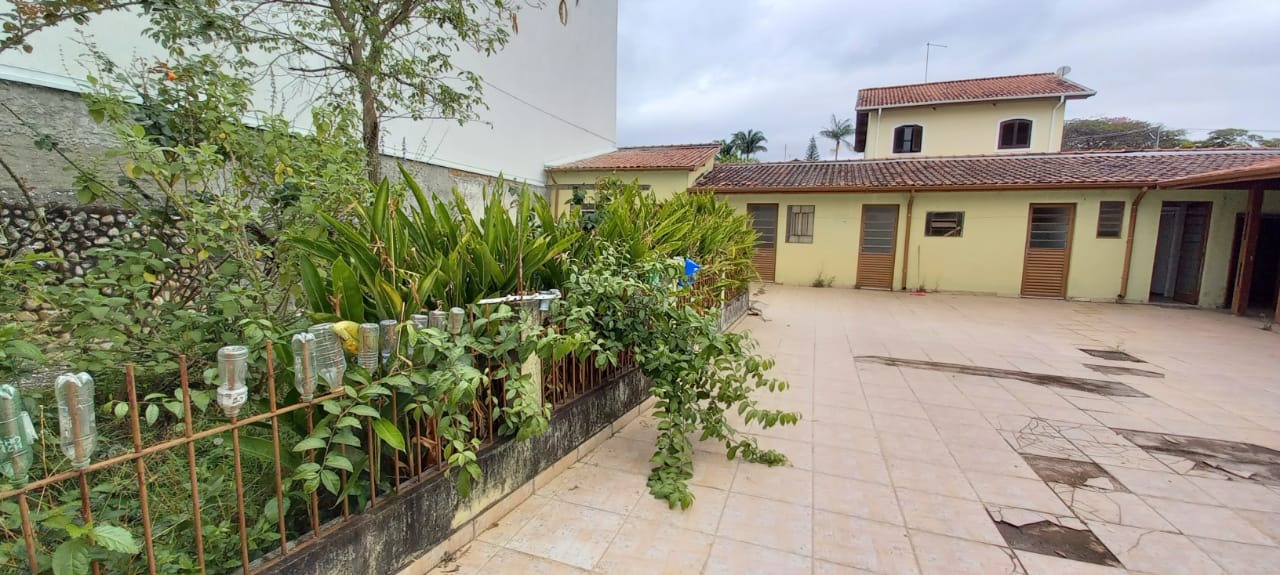 Casa à venda no Centro: 