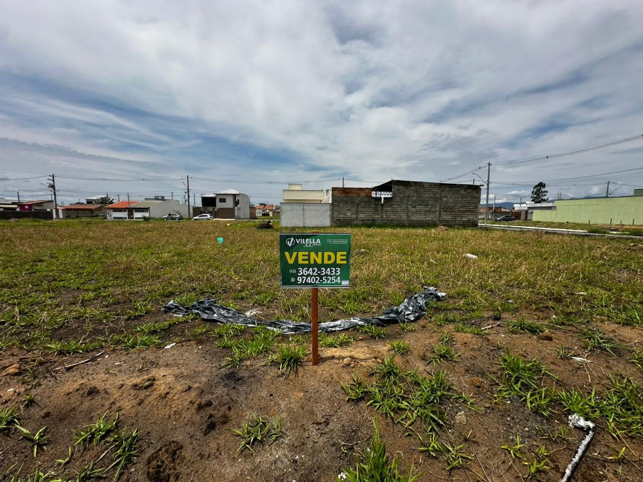 Lote à venda no Residencial e Comercial Portal dos Eucaliptos: 