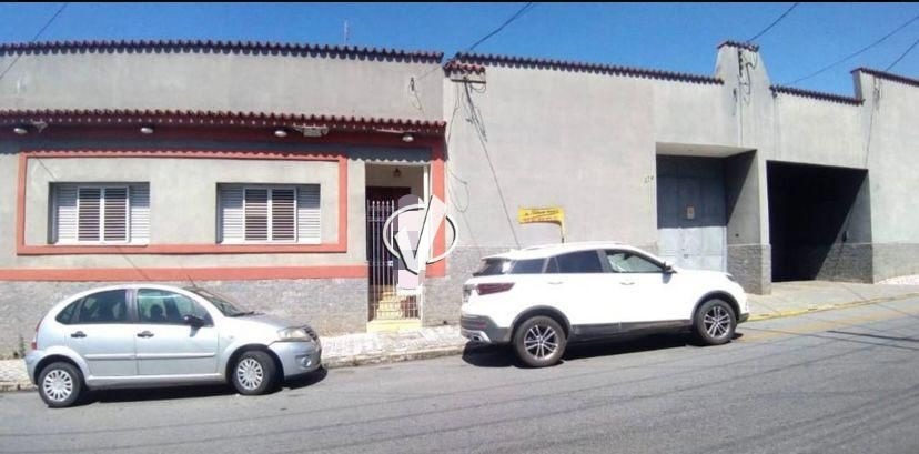 Casa à venda no Centro: 