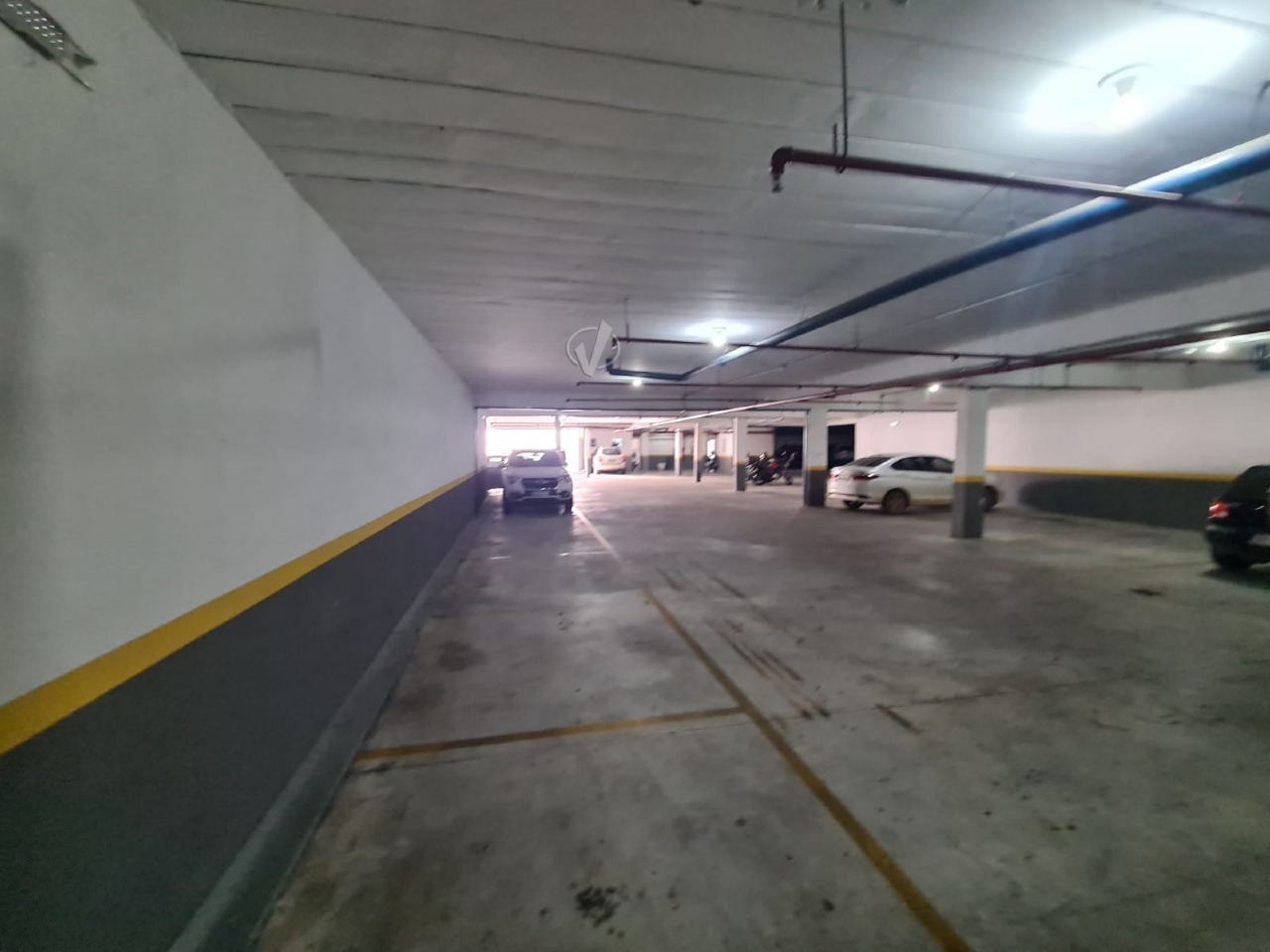 Sala à venda no Loteamento Residencial e Comercial Bosque Flamboyant: 