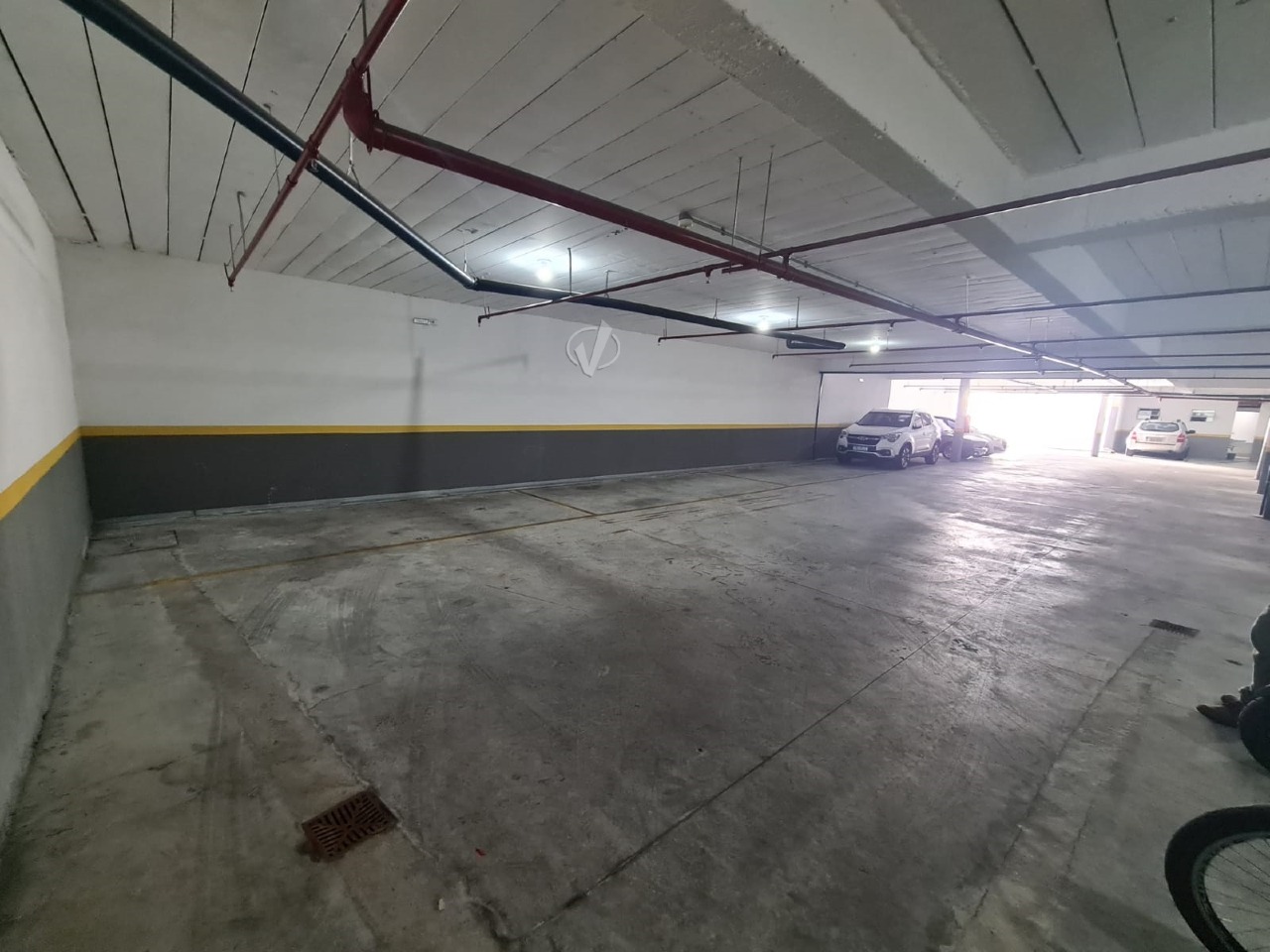 Sala à venda no Loteamento Residencial e Comercial Bosque Flamboyant: 