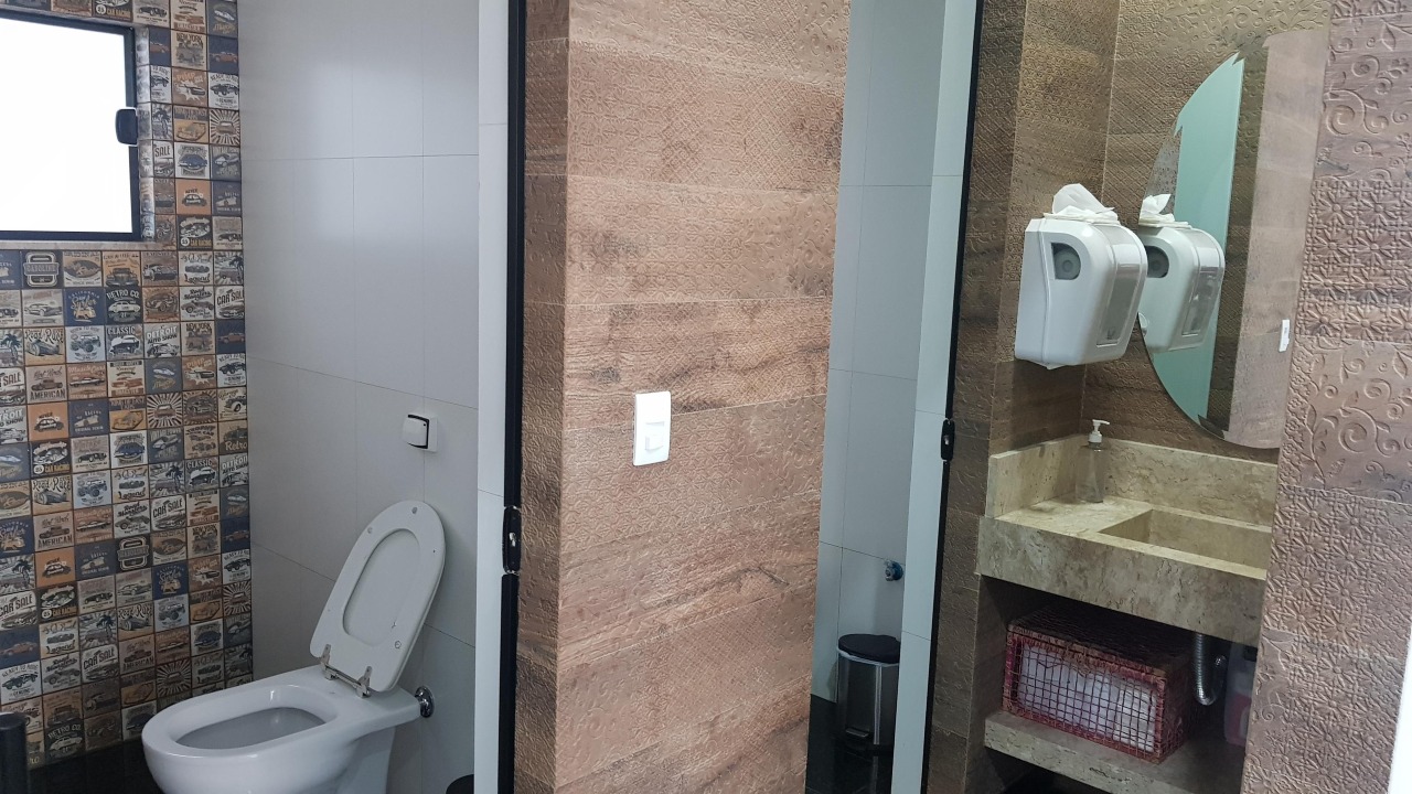 Salão à venda no Figueira: 