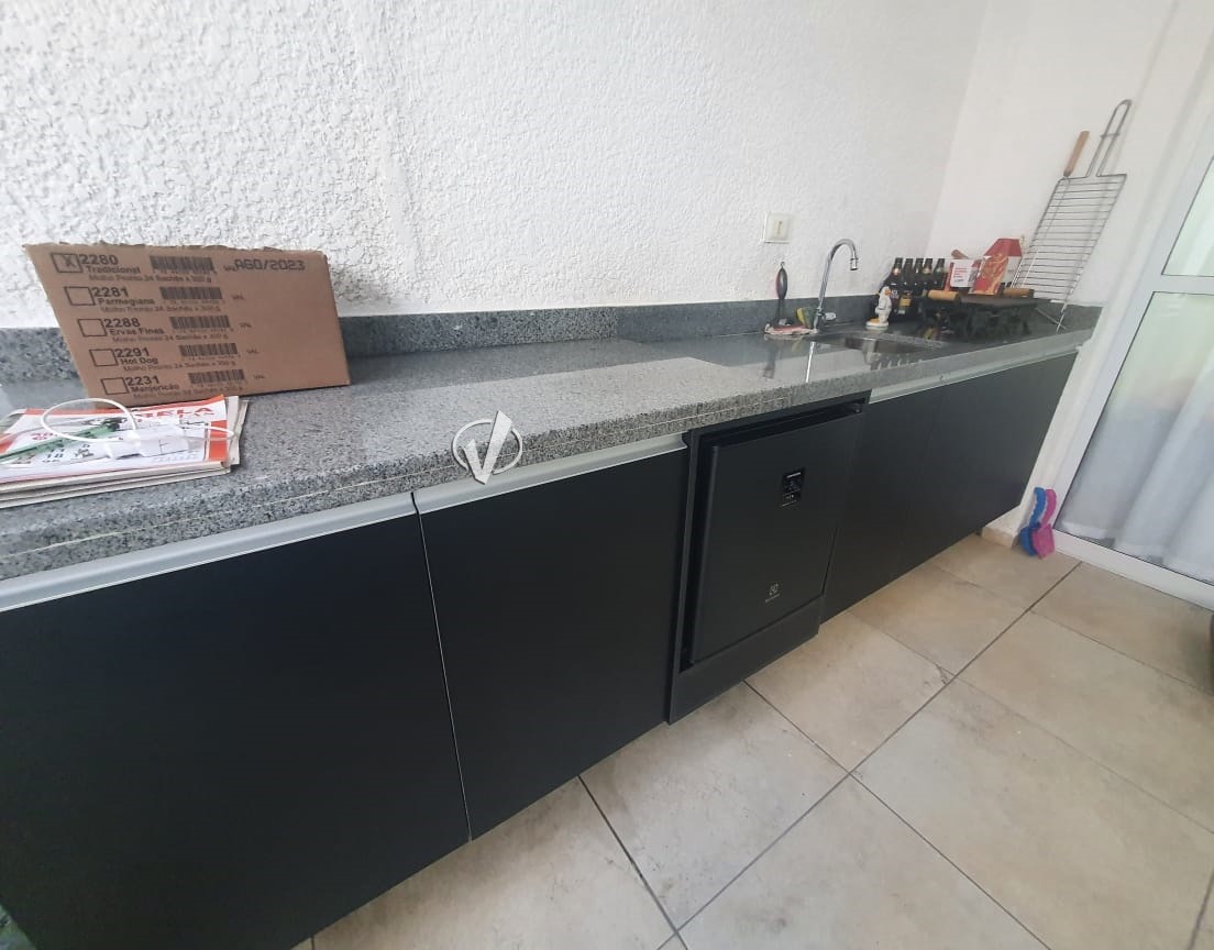 Casa em condomínio à venda no Loteamento Industrial Água Preta: 