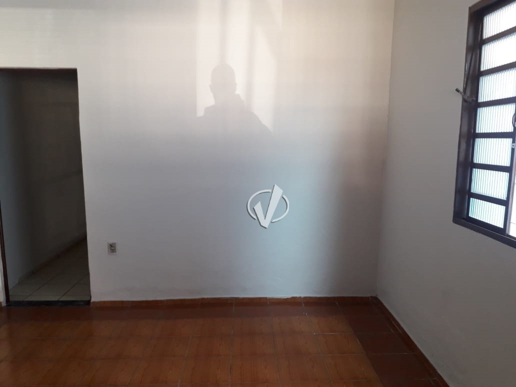 Casa à venda no Residencial e Comercial Laerte Asumpção: 