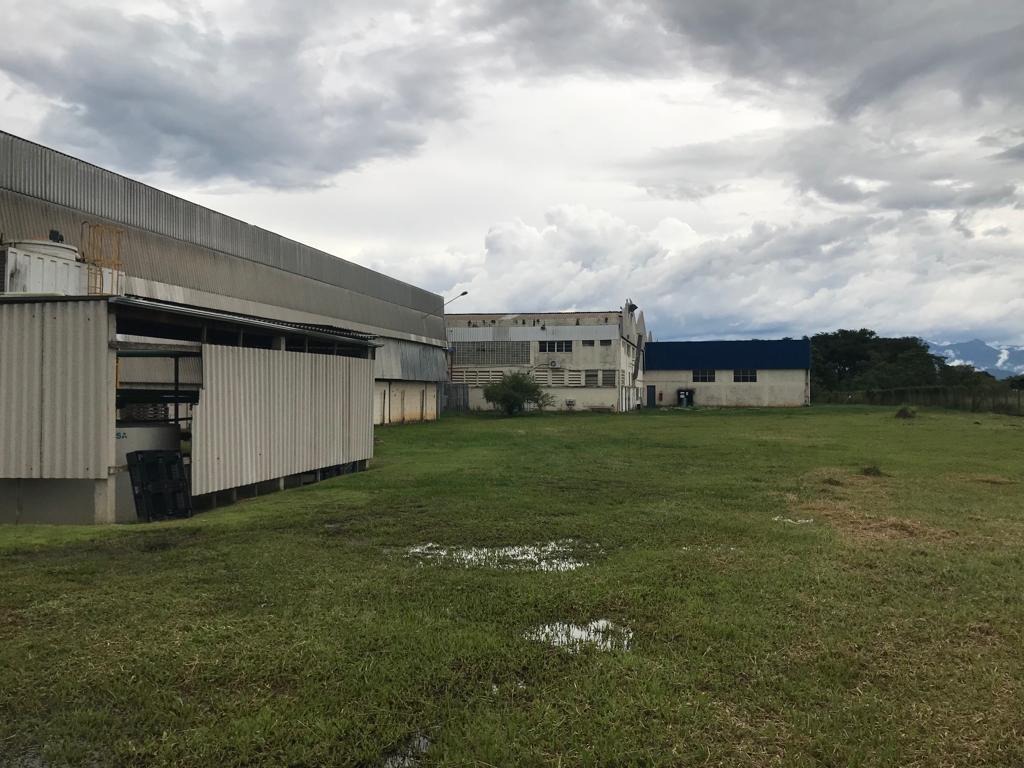 Galpão à venda no Loteamento Industrial Água Preta: 