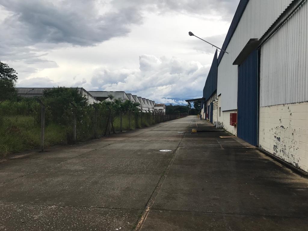 Galpão à venda no Loteamento Industrial Água Preta: 