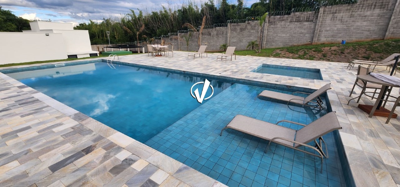 Lote em condomínio à venda no Loteamento Industrial Água Preta: 