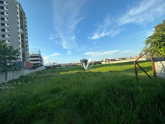Lote à venda no Parque das Nações: 