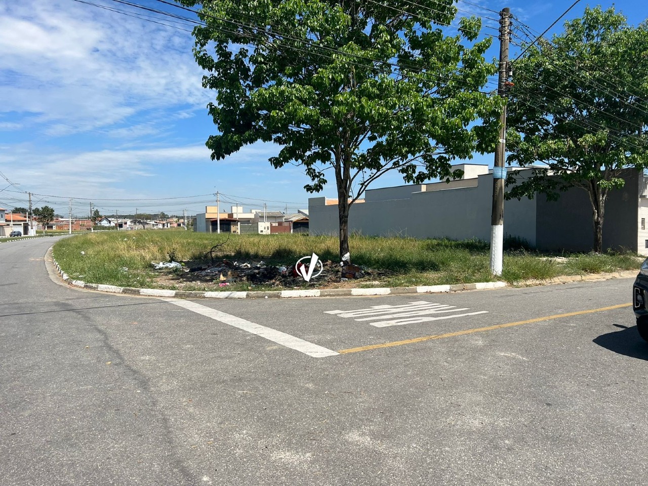 Lote à venda no Conjunto Habitacional Terra dos Ipês I (Sul): 