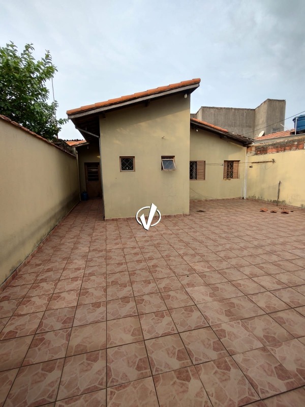 Casa à venda no Conjunto Habitacional Terra dos Ipês I (Sul): 