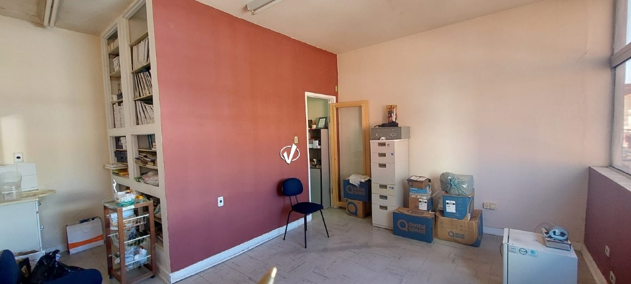 Sala à venda no Centro: 