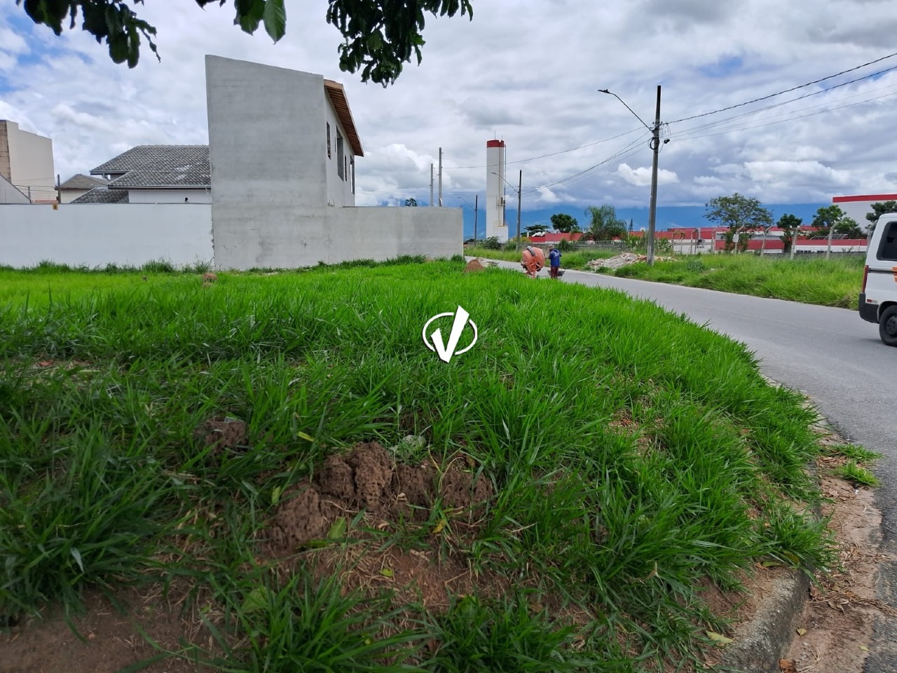 Lote à venda no Residencial Parque das Palmeiras: 