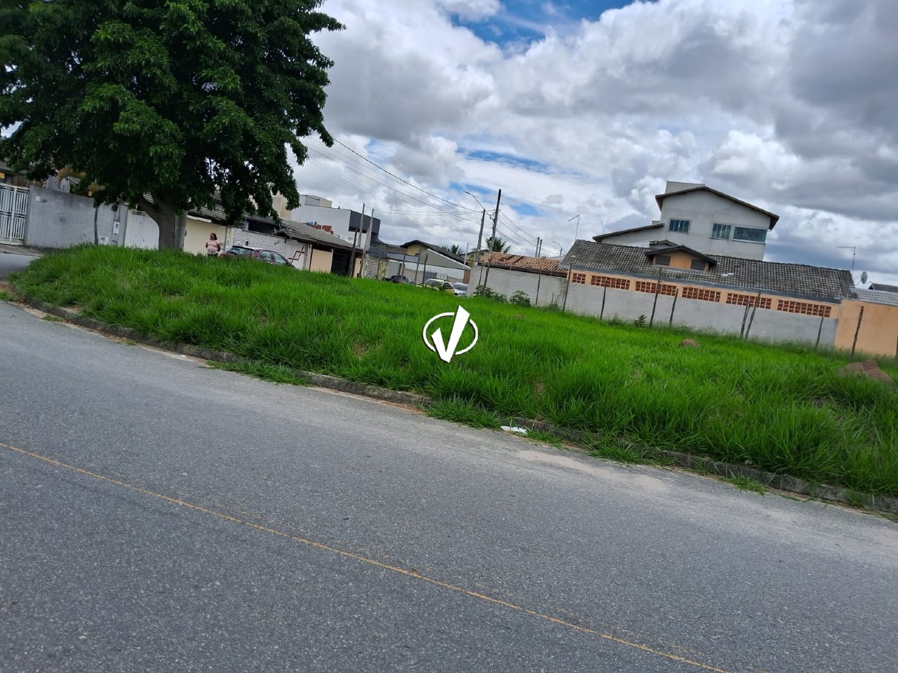 Lote à venda no Residencial Parque das Palmeiras: 