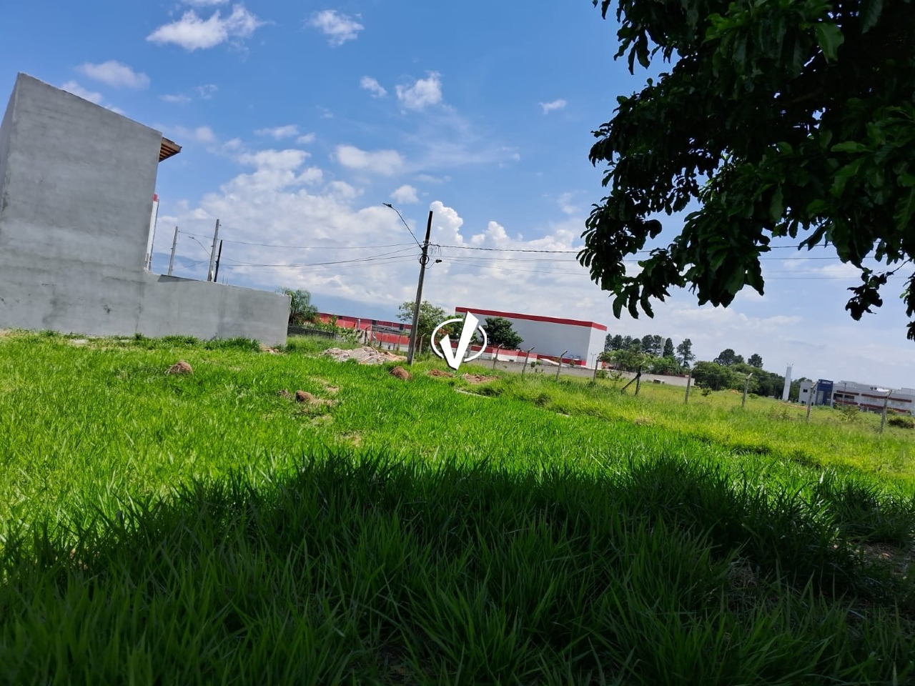 Lote à venda no Residencial Parque das Palmeiras: 