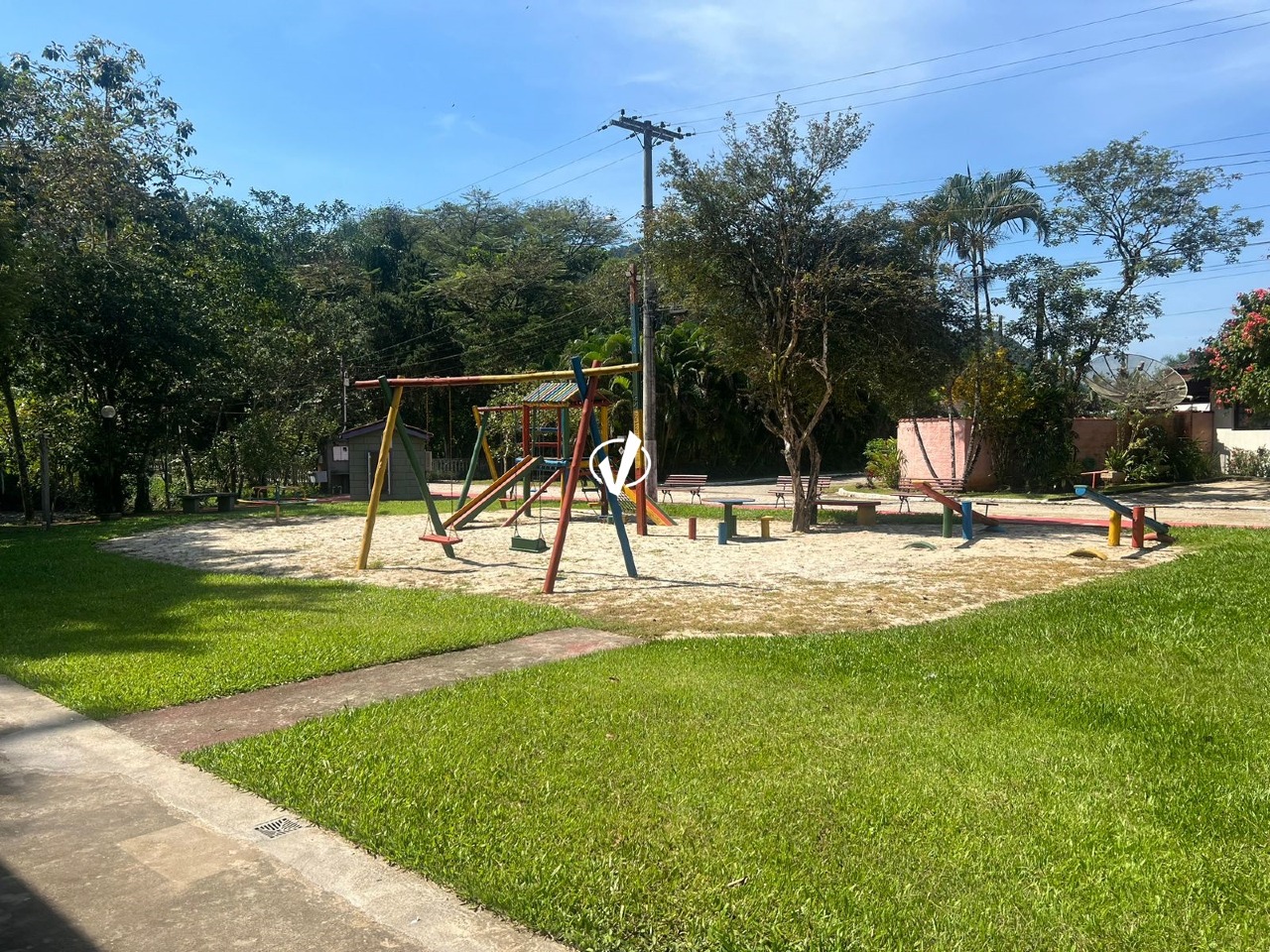 Lote em condomínio à venda no Horto Florestal: 