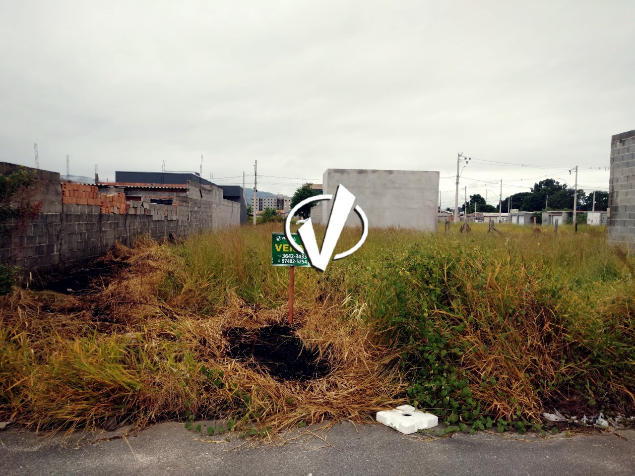 Lote à venda no Loteamento Parque Burity: 